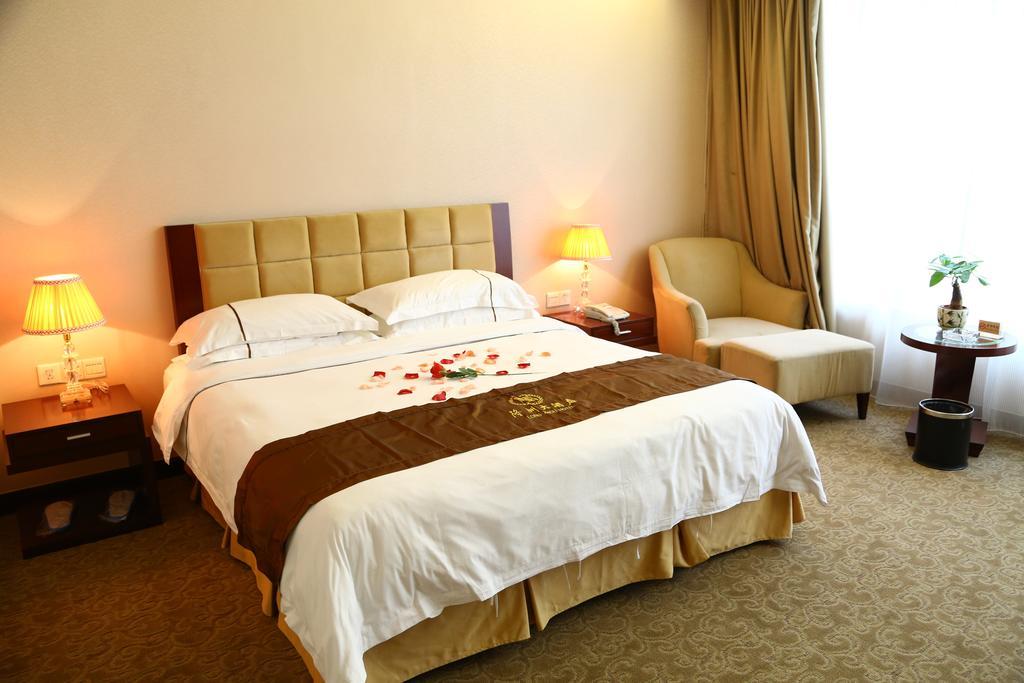 Long Zhou Grand Hotel Guangzhou Værelse billede