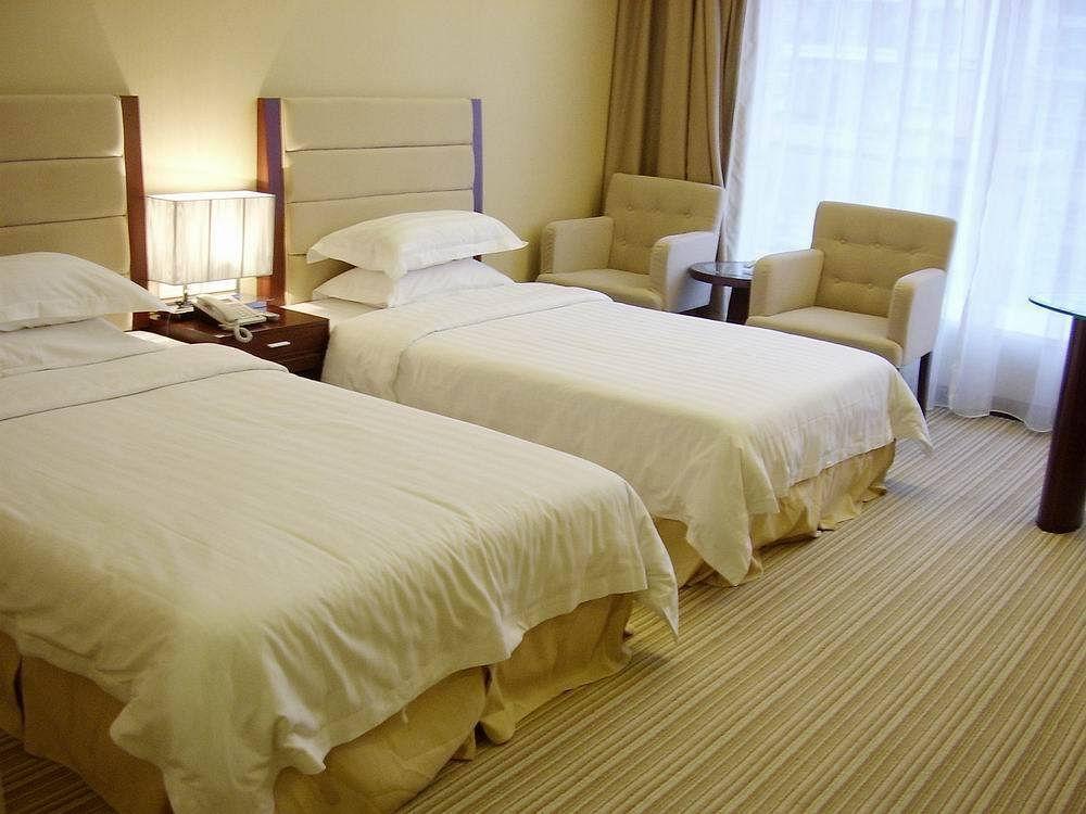 Long Zhou Grand Hotel Guangzhou Eksteriør billede
